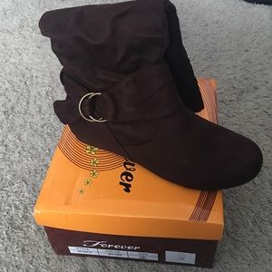 Brown suede boots with buckle size 8